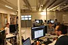 Tomra Collection Solutions Digital ble etablert i 2014-2015. Herfra kan de ansatte fjernoppdatere programvare, konfigurere og utføre service og reparasjoner på de om lag 50.000 maskinene som er på nett. Foto: Tore Stensvold