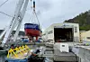 Reach Remote 1 ble bygget under tak hos Trosvik Maritime og sjøsatt ved hjelp av kranfartøyet Taklift. Foto: Trosvik