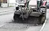 Det ligger igjen store mengder grus og støv etter vinteren. Forholdene skaper dårlig luft. Rundt flere av landets byer er det varslet rødt nivå på luftkvaliteten. Det anbefales at syke og barn med luftveisproblemer er forsiktige utendørs.