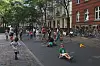 Hver onsdag fra klokken 14 til 18 er en del av Böckhstraße i bydelen Kreuzberg stengt for all biltrafikk. Foto: Terje I. Olsson