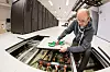 Einar Næss Jensen jobber med daglig drift av den databehandlingen som superdatamaskiner ved NTNU utfører. Foto: Thor Nielsen/NTNU