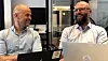 Daglig leder i Computas Danmark Jon-Gunnar Aasen (t.v.) og administrerende direktør i SharkCell Frederik Brøns feirer sammenslåingen. Foto: Computas