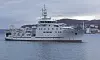 Dr. Fridtjof Nansen inn byfjorden utenfor Nordnes med delvis åpen hangardør for ROV.