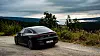 Mercedes-Benz EQS på en høydeved Einavatnet.