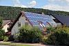 Besparende: Eksempel på hus med solceller på taket.