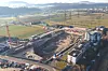 Byggingen av det gigantiske flytbatteriet har startet. Gropen er 27 meter dyp.
