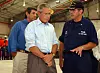 President George W. Bush blir orientert av US Coast Guard om hjelpearbeidet for Katrina-ofrene og oppryddingsarbeidet.
