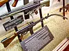 Nederst Sturmgewehr 44 med såkalt Krummlauf. Foto: Joe Loong/Wikimedia Commons/CC-BY-SA-2.0