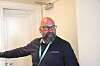 Morten Westheim forteller at jordfeilbryteren skal sjekkes to ganger i året: – Når du finner frem julepynten og baderingen, så husker du det, sier han lattermildt. Foto: Martin Larsen