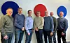Fra kontraktsigneringen: Yngve Aartun (Plan Arkitekter), Lars Helge Kolmannskog (Åfjord kommune), Sigbjørn Nordstrand (Prodtex Industri), Tore Roppen (Prodtex Industri), Cato Dørum (Statens vegvesen), Tore Askeland (Statens vegvesen) og Johannes Veie (Statens vegvesen). Foto: Statens vegvesen