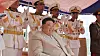 Kim Jong-un under en seremoni for feire lanseringen av Nord-Koreas nye ubåt onsdag.