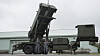 Luftvernartillerister fra de japanske selvforsvarsstyrkene med en lisensprodusert Patriot-launcher under PAC-3-testing (Patriot Advanced Capability-3) på flystasjonen Misawa 7. september 2017.