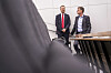 Samferdselsminister Jon-Ivar Nygård (t.v.) legger fram jernbanetalen for 2025. Her sammen med jernbanedirektør Knut Sletta (t.h.)