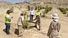 Daglig leder Ole Kristian Sivertsen i Desert Control demonstrerer LNC-teknologi i Al Ain utenfor Abu Dhabi.