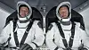 NASA-astronautene Bob Behnken (til venstre) og Doug Hurley fotografert under en test 30. mars. Går alt som det skal, blir de to de første astronautene som reiser til romstasjonen ISS med det nye Crew Dragon-fartøyet.