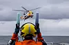 Sea King øver sammen med fregatten KNM «Otto Sverdrup». Foto: Lars Røraas /Forsvaret