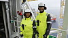 Prosjektdirektør Trond Bokn om bord på Johan Sverdrup, her sammen med Equinor-topp Margareth Øvrum.