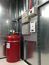 Gassbeholder med Inergen. Typiske bruksområder for gass-slokkeanlegg er serverrom, museer, arkiv, kraftstasjoner og lagerrom. Foto: Brannslokkesystemer AS