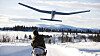 Soldat fra Telemark bataljon sender ut en Puma-drone under en vinterøvelse i Gausdal i februar 2020.