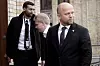 Finansminister Trygve Slagsvold Vedum (Sp) på vei inn til Stortinget for fremleggelsen av statsbudsjettet for 2025.