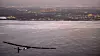 André Borshberg og Solar Impulse 2 på vei inn mot Kalaeloa-flyplassen på Hawaii fredag, etter det som var den lengste flyturen for et fly noensinne.