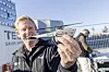 Andreas Raftevold, prosjektleder i Flir UAS med Black Hornet 4 på Aker på Fornebu i april 2024. Nå har den amerikanske hæren kjøpt slike droner for én milliard kroner.
