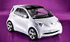 BILMESSEN I FRANKFURT: Konseptbilen Toyota IQ er bare 2,98 meter lang.