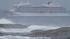 En av de to losene som var om bord i Viking Sky, reagerer på spekulasjonene som kommer rundt motorhavariet til Viking Sky. Her er cruiseskipet fotografert søndag på vei mot Molde.