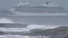 En av de to losene som var om bord i Viking Sky, reagerer på spekulasjonene som kommer rundt motorhavariet til Viking Sky. Her er cruiseskipet fotografert søndag på vei mot Molde.