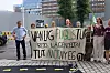 Natur og ungdom demonstrerte mot ny E6 gjennom naturreservatet Lågendalsdetalet utenfor Samferdselsdepartementet 20. juni 2023. Foto: Tia Karlsen