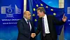 Ukrainas energiminister Jurij Prodan (t.v.) og EUs energikommissær Günther Oettinger i forkant av gassmøtet i Berlin fredag.