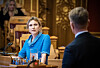 Sofie Marhaug (Rødt) og Olje- og energiminister Terje Aasland under den muntlige spørretimen i Stortinget onsdag.