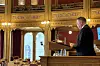 Forsvarsminister Tore Sandvik på Stortinget før redegjørelsen.