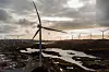 Debatten om kostnadene for å bygge og drifte ulike energikilder fortsetter. For eksempel mener artikkelforfatterne at jo mer vindkraft som produseres, jo lavere blir prisen. Bildet er fra Storheia vindpark på Fosen.