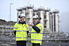 Regjeringen har stolt vist fram karbonlagringsprosjektet Northern Lights for europeiske politikere. Det kan ha bidratt til EUs iver etter å satse på CO2-lagring, mener kjennere. Her er statsminister Jonas Gahr Støre med Storbritannias statsminister Keir Starmer.