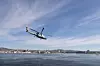 Et dansk Seahawk helikoter flyr under en demodag i Oslofjorden i 2024. Foto: Ørjan Andreassen / Forsvaret