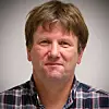 Grunnen til feilprioriteringen er at myndighetene har lyttet til eventyrfortellingene fra hydrogenlobbyen, mener Lars Eide. Foto: Privat