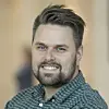 Stian Øien har fortid som produktutviklingssjef i Easee. Nå har han gått over gaten til Futurehome for å være med på lansering av det nyeste tilskuddet til lademarkedet. Foto: Futurehome