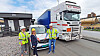 Testteamet, fra v: Tone Rabe, leder industriparkdrift i Herøya Industripark AS, Tove Sørensen, Bouvet/prosjektleder HIP og Skjalg Aasland, leder Utvikling og Byggforvaltning Herøya Industripark AS, fronter testkjøring av autonom lostjeneste i stor EU-satsing. Her foran kjøreportens følgebil som på sikt kan bli erstattet av en robotisert løsning.