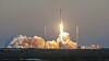 Falcon 9-raketten med romværsatellitten DSCOVR, som ble skutt opp fra Cape Canaveral i Florida i februar 2015.