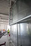 I vognhallen er det også en 300 kubikkmeter buffertank for vann til sprinkleranlegg og annet. Denne drives av to store vannpumper med dieselmotor.