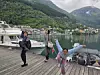 Cheulwon Shin har to døtre på tolv og ni år. Her er de på besøk i Odda i sommer. Foto: Privat