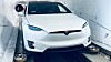 Utfellbare støttehjul var montert på Teslaen som ble brukt til å demonstrere The Boring Companys tunnelkonsept.