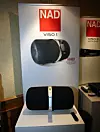 MESSE: NAD Viso 1 streamer musikk fra iPod og andre enheter via Bluetooth (apt-X), ikke Airplay.