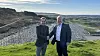 Ordfører Andreas Vollsund (t.v.) i Time kommune og Green Mountain-sjef Svein Atle Hagaseth foran Fagrafjell transformatorstasjon, i nærheten av der de ønsker å bygge datasenter. Hagaseth mener det ikke vil føre til økte strømpriser,men møter motstand. Foto: Green Mountain