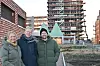 Hektisk byggeaktivitet på Fornebu, hvor noen av byggene benytter ombrukt teglstein fra Høie – med Jorunn Tyssø, Bjørn Malm og Oskar Bringager i spissen. Foto: Gunhild Haugnes