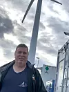 – Hadde jeg visst hvor mye jobb det var, ville jeg kanskje tenkt meg om litt ekstra før jeg satte i gang, sier Lars Hoem om sitt mikronett. Foto: Bernhard Kvaal