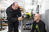 Godt forberedt: Leder for montering og testing Matz Kleppe (t.v.) og senior mekanisk designingeniør Roger Anda i testlaben hvor de det siste året har kjørt verktøyet så hardt det lar seg gjøre uten å være i en faktisk brønn. Ilddåpen skal komme i Saudi-Arabia i høst. Foto: Mona Strande