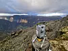 Et fjellparti på Tussafoten i Øvre Eidfjord havnet ganske nylig på listen over fjellpartier som trenger ha kontinuerlig rasovervåkning. Foto: Cautus Geo