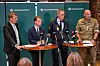Danmarks forsvarsminister Troels Lund Poulsen, justisminister Peter Hummelgaard, rikspolitisjef Thorkild Fogde og forsvarssjef Michael Hyldgaard under dagens pressekonferanse. Foto: Ritzau Scanpix/Emil Helms